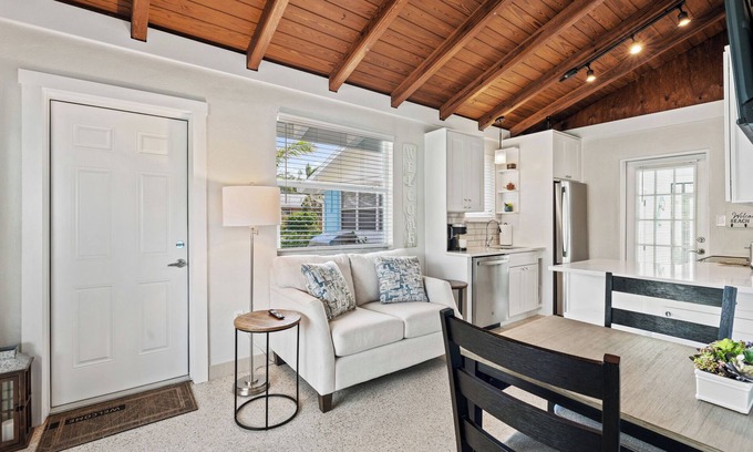 East Naples Villa | Tropical Oasis for your Naples Getaway!