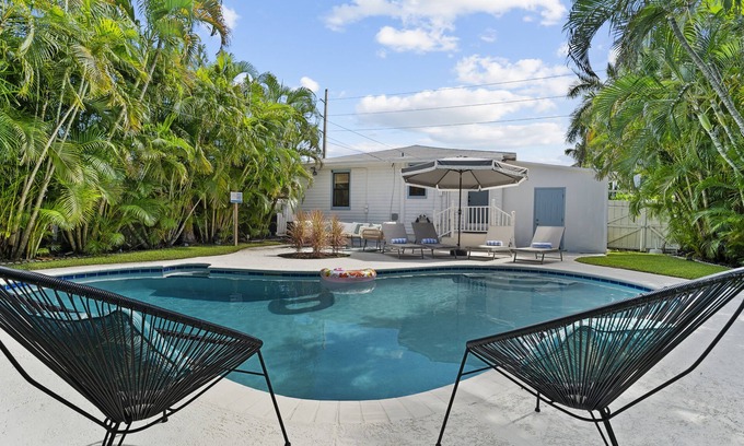 Southwest House | Ultimate Tropical Oasis with Private Pool in West Palm Beach