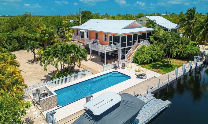 Big Pine Key House | Paradise Retreat: Home with Pool, Dock & Tiki Hut