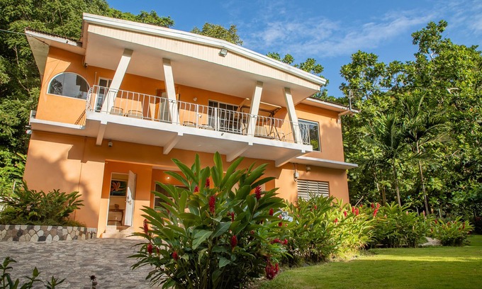 Ocho Rios Villa | Discover Fruta Villa: Pool, Ocean Views & Near Beaches