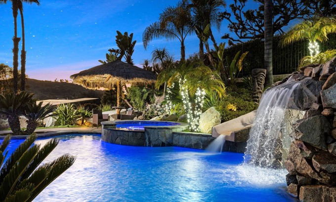 West Ridge House | Idyllic Tropical Paradise: Resort-Style Oasis with Ocean View