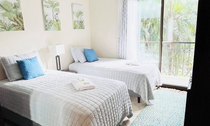 Playa Conchal Condo | Relaxing Pool Front Condo at OAKS Tamarindo - Pet Friendly