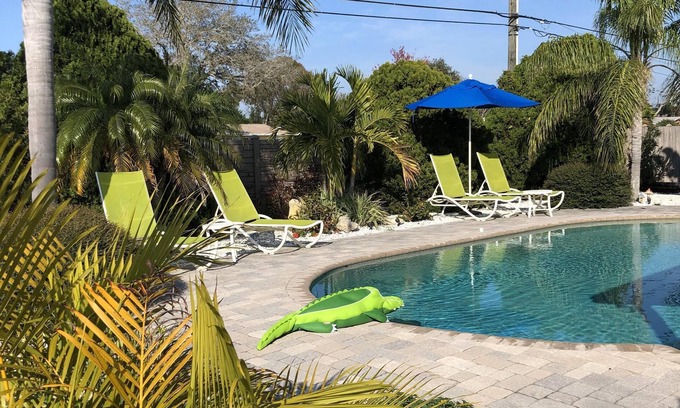 Seminole House | Relaxing Tropical Pool Home Near Clearwater and St. Petersburg