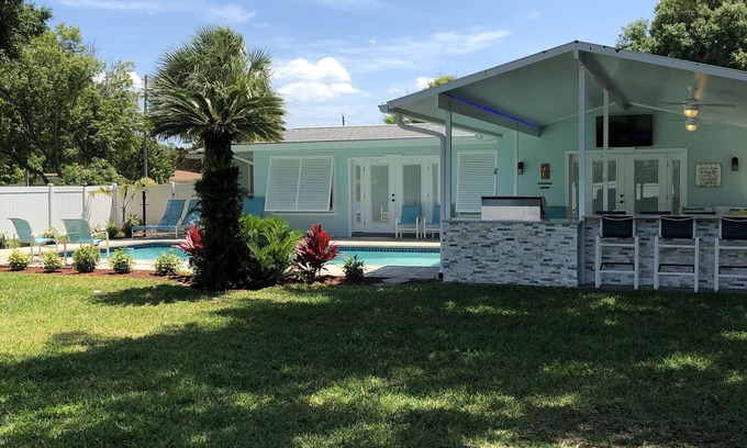 Largo House | Ideal Family Retreat with Pool and Tropical Oasis