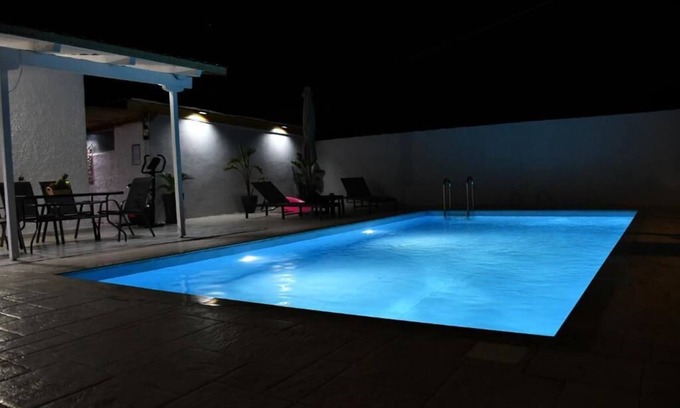 Rafina Apartment | Tropical pool house in rafina