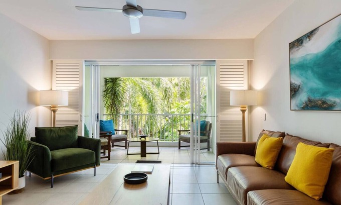 Palm Cove Resort | Paradise Awaits: Tropical Rooftop Bliss at The Beach Club