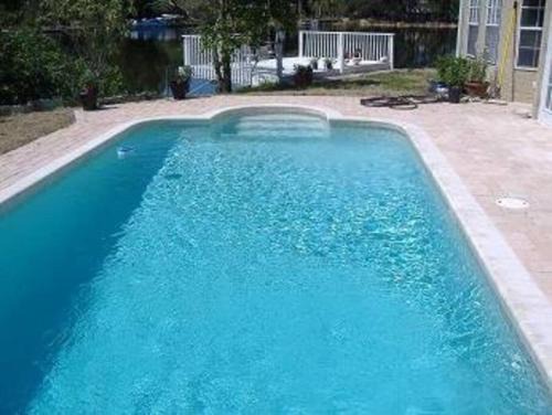 New Port Richey Apartment | Inviting Tropical Suite with Oceanfront Views on Treasure Island