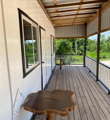 Spanish Lookout Hotel | Inviting Tropical View with Breakfast & Family-Friendly Perks