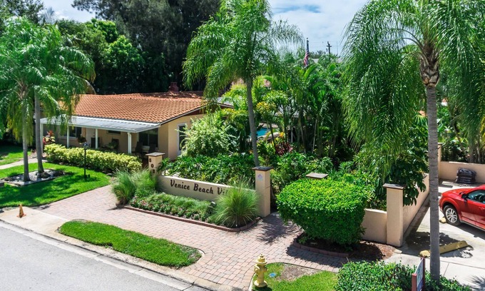 Venice House | Family-Friendly Tropical Villas with Oceanfront Views