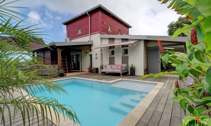 Les Avirons House | Beautiful Oceanfront Villa at TROPIKHOME with Pool