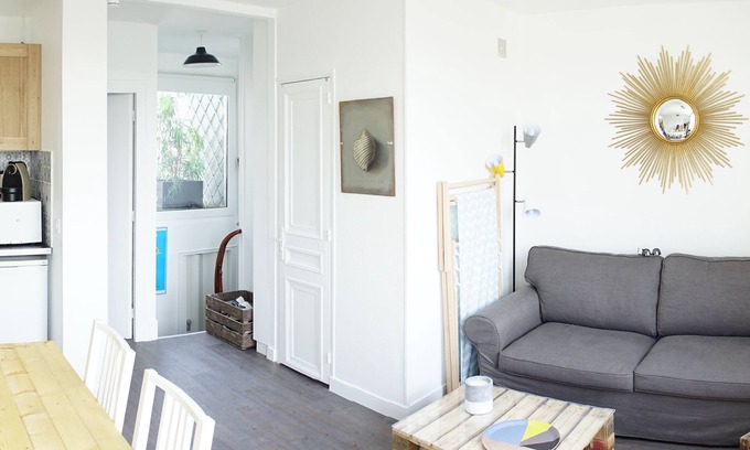 Trouville-sur-Mer Apartment | Relax at TROUVILLE CENTER: Oceanview Top Floor Retreat