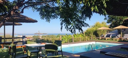 Petra Villa | Relaxing Troyan Hill Apartments with Oceanfront Views