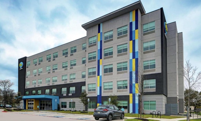 Montopolis Hotel | Discover Tru By Hilton Austin Airport with Pool & Breakfast