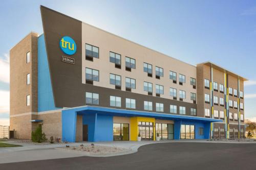 Cheyenne Hotel | Discover Tru By Hilton Cheyenne with Ocean View Amenities