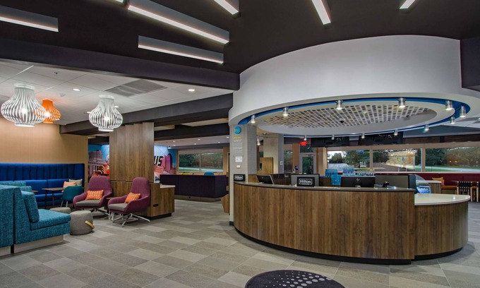 Northeast Columbus Hotel | Eco-Friendly Stay at Tru by Hilton Columbus Airport