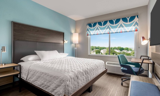 Easton Hotel | Discover Tru By Hilton Easton, PA - Rated 9.2/10!