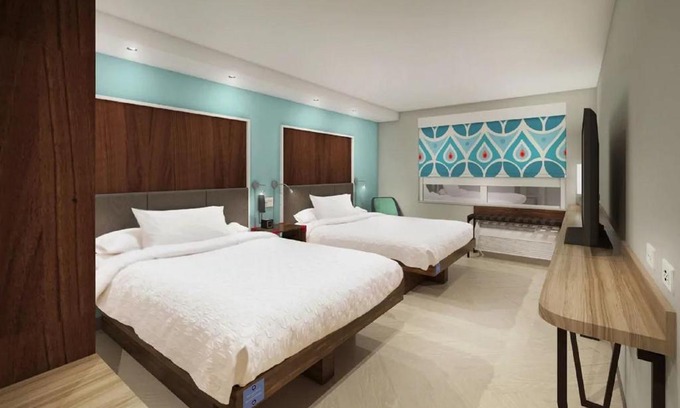 Edinburg Hotel | Discover Tru By Hilton Edinburg: Family-Friendly Comfort
