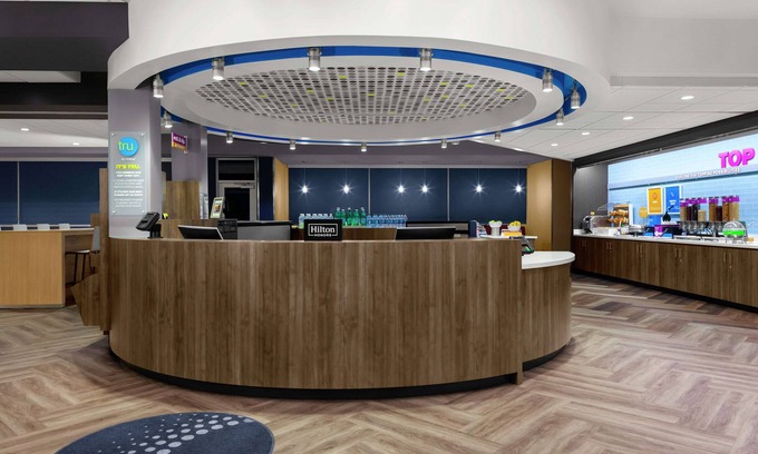 Gilbert Hotel | Discover Tru by Hilton Gilbert: Family-Friendly & Poolside Stay