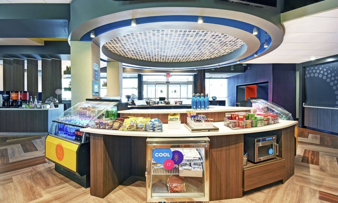 East Paris Hotel | Eco-Friendly Comfort at Tru by Hilton Grand Rapids Airport
