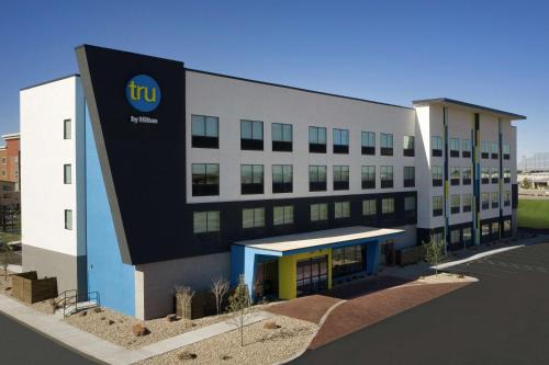 Lubbock Hotel | Welcoming Stay at Tru By Hilton Lubbock Southwest