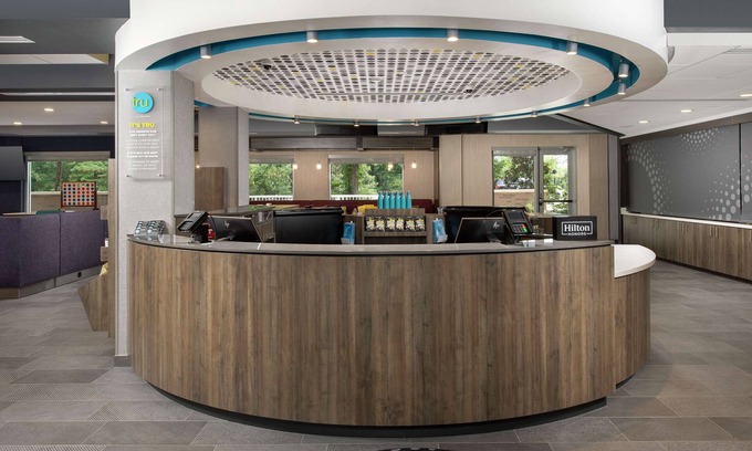 Mount Pleasant Hotel | Discover Tru by Hilton Mt Pleasant Charleston with Pool & Dining