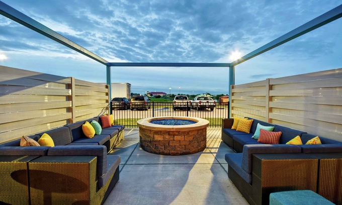 North Platte Hotel | Discover Tru by Hilton North Platte: Family-Friendly Stay
