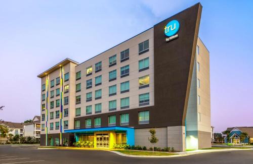 Panama City Beach Hotel | Family-Friendly Stay at Tru By Hilton Panama City Beach