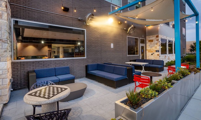Pflugerville Hotel | Discover Tru by Hilton Pflugerville: Top-Rated Amenities Await
