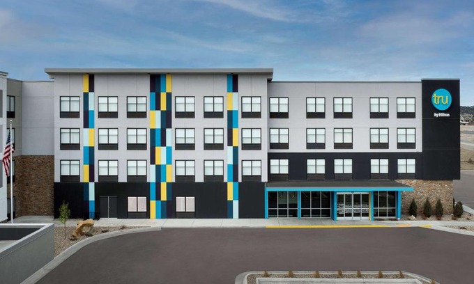 Rapid City Hotel | Pet-Friendly Stay at Tru By Hilton Rapid City Rushmore