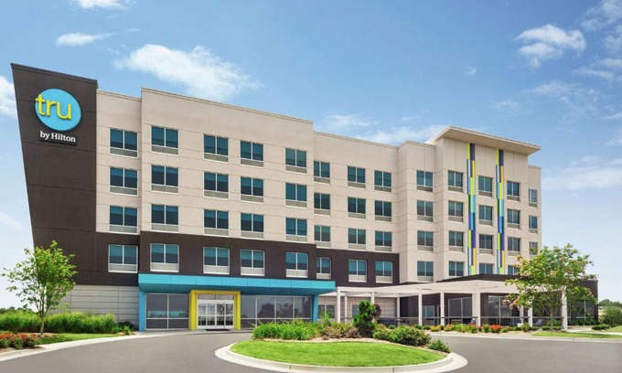 Ringgold Hotel | Discover Tru By Hilton Ringgold: Poolside Comfort Awaits