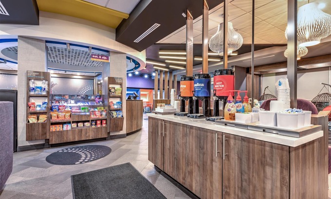 The Colony Hotel | Discover Tru by Hilton The Colony Dallas: Family-Friendly Retreat