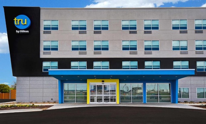 West Memphis Hotel | Inviting Stay at Tru By Hilton West Memphis, AR - 8.5/10 Rating