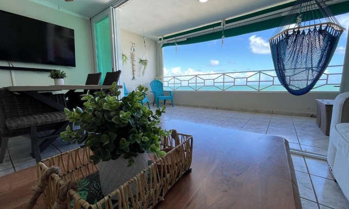 Playa Fortuna Apartment | Idyllic Beachfront Retreat with Breathtaking Ocean Views