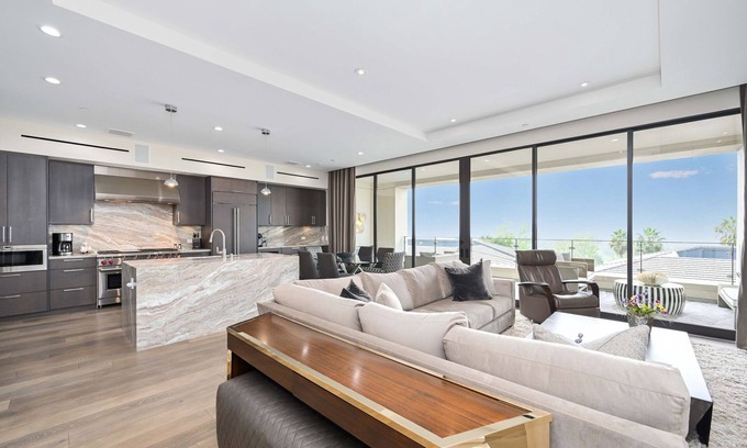 Newport Center Apartment | Experience Elegant Living at Fashion Island with Ocean Views