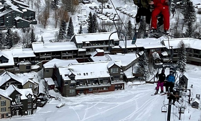 Telluride Condo | Trendy Telluride Retreat: 2 BR with Hot Tub & BBQ Access