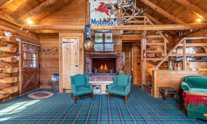 West Dover Cabin | Experience True Vermont Log Cabin at Mount Snow - Rated 9.8