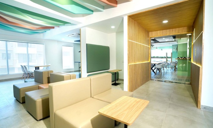 Iyyappanthangal Hotel | Top-Rated Truliv Olympus Elite with Breakfast & Family Perks