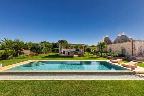 Specchiaruzzo Villa | Discover Trulli Masci': Family-Friendly Retreat with Pool