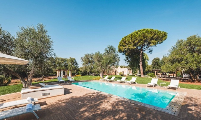 Francavilla Fontana Villa | Relaxing Stay at Trulli Biancapetra with Private Pool