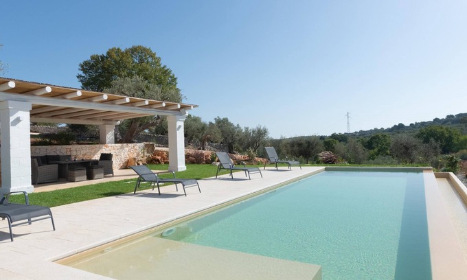Cisternino Cottage | Relaxing Retreat at Trullo Dei Ricordi in Cisternino