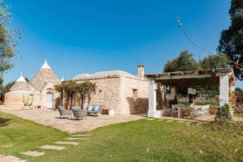 Ostuni Villa | Relax at Trullo La Specchia: Family-Friendly with Pool