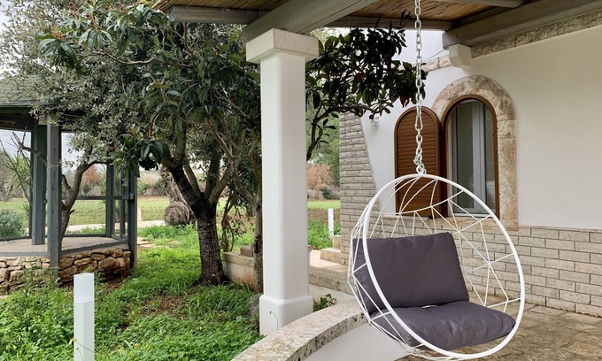 Putignano Villa | Trullo Labellavita: Family-Friendly Retreat with Ocean Views