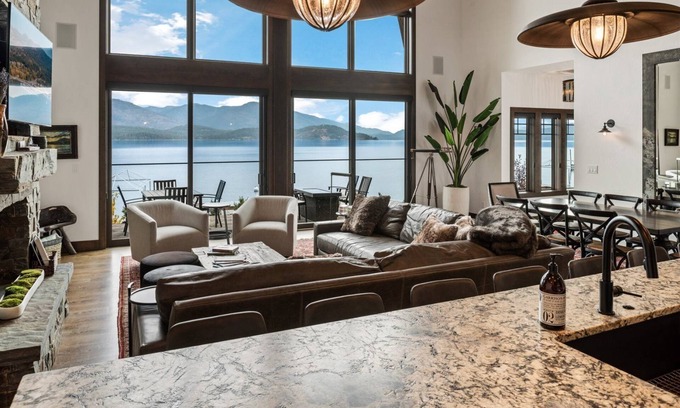 Sandpoint House | Waterfront Retreat with Hot Tub, Dock & Kayaks - 10/10 Rating