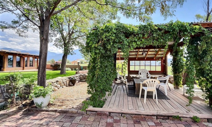 El Prado House | Experience Taos Garden Escape with Pool and Spa Amenities