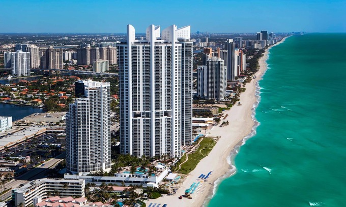 Sunny Isles Beach Resort | Trump International Ocean View Studio with Private Balcony