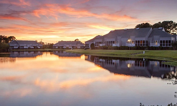 Fairfield Harbour House | Explore Tryon Palace and Neuse River with Family-Friendly Amenities
