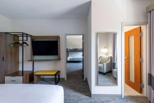 Tallahassee Hotel | Explore TRYP by Wyndham Tallahassee North: Pet-Friendly Retreat