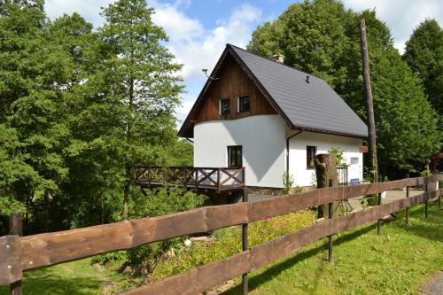 Ladek-Zdroj House | Trzy Strumyki: Exceptional Oceanfront Retreat for Families
