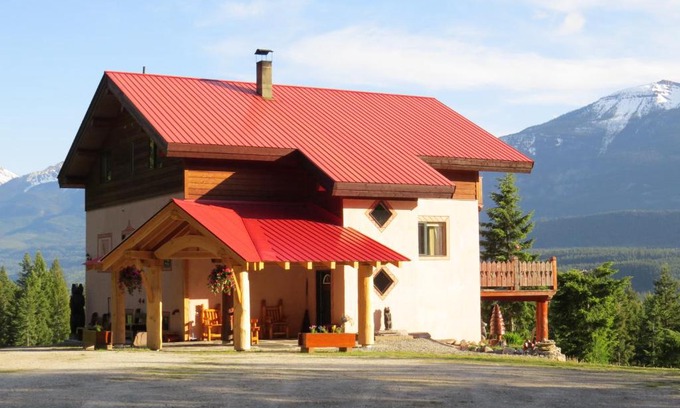Golden Bed & Breakfast | Premier Tschurtschenthaler Lodge: Guest Rated 10/10