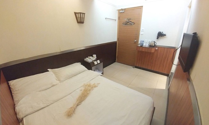 Kwun Chung Apartment | Tsim Sha Tsui,Jordan metro,HarbourCity,Temple,Centre